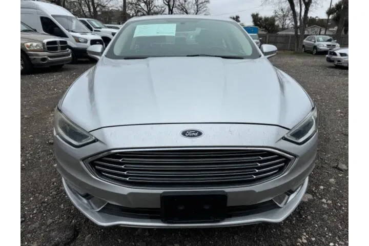 $10495 : 2018 Fusion image 3