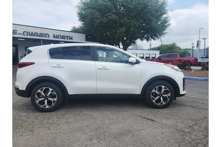 $15998 : Kia Sportage 2021 LX 4dr SUV image 2