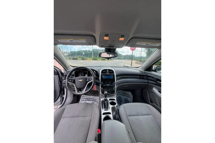 $5500 : 2015 Malibu LS image 10