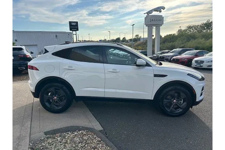 $32850 : Jaguar E-PACE 2022 AWD P250 image 8