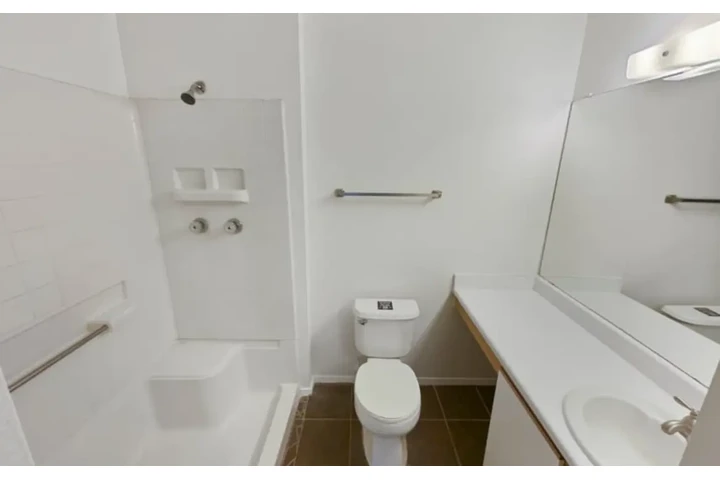 $1000 : 3 bedroom house for rent image 6