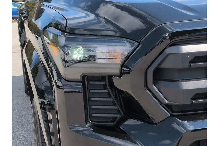 $32987 : Toyota Tacoma 2024 4x2 SR5 4 image 9