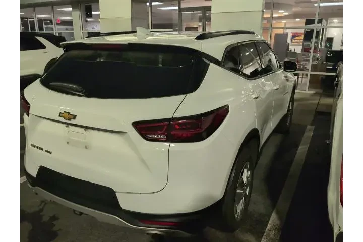 $25000 : Chevrolet Blazer 2023 AWD LT image 4