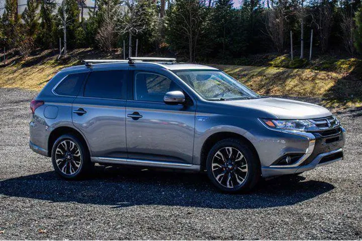 $14995 : Mitsubishi Outlander PHEV 20 image 9