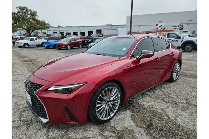 $35600 : Lexus IS 300 2023 4dr Sedan image 7