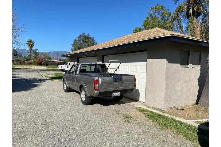 $1500 : Rialto- Listo image 7