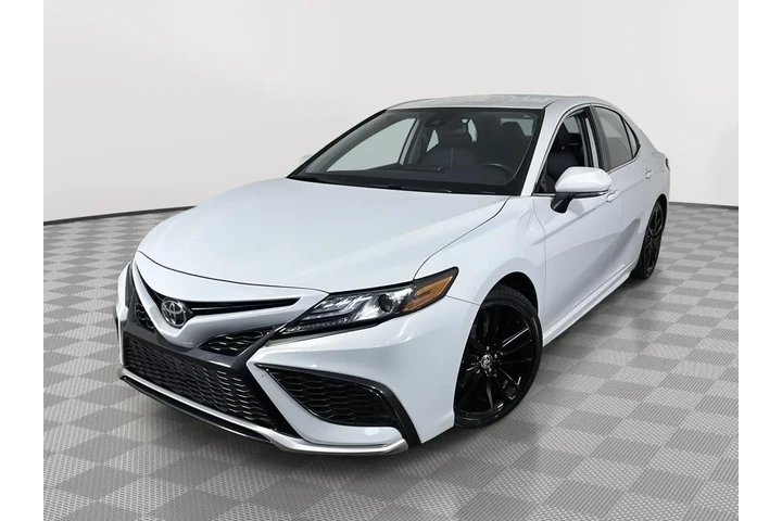 $26998 : Gold Certified 2024 Camry XSE image 1