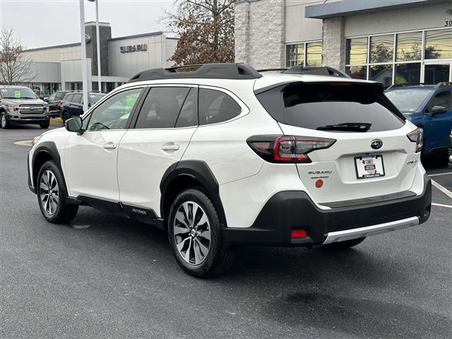 $32250 : PRE-OWNED 2024 SUBARU OUTBACK image 8