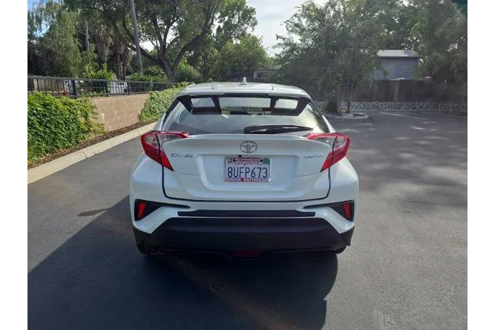 $21995 : Toyota C-HR 2020 Limited 4dr image 2