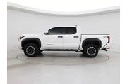 $39998 : Toyota Tacoma 2024 4x4 TRD O thumbnail