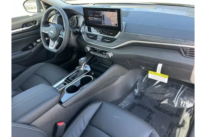 $32940 : Nissan Altima 2025 2.5 SL 4d image 8