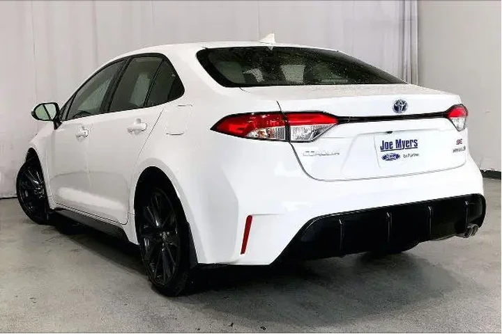 $23791 : Toyota Corolla Hybrid 2024 S image 5