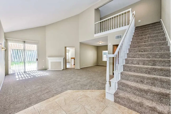 $3478 : Welcoming, comfortable 3bed image 2