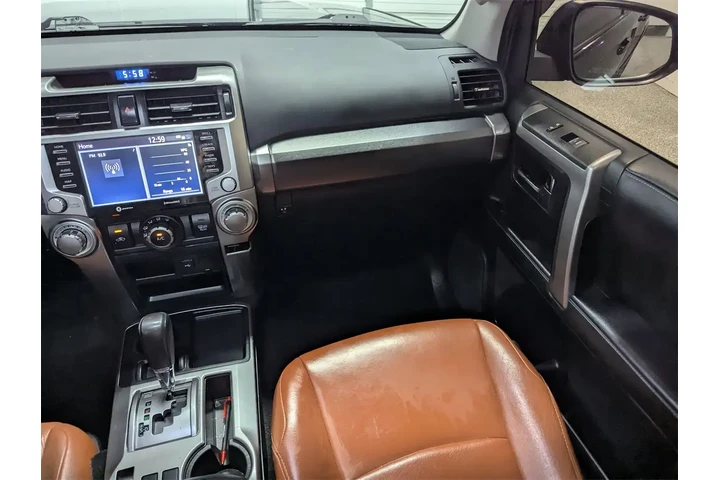 $31797 : Toyota 4Runner 2021 4x2 SR5 image 8