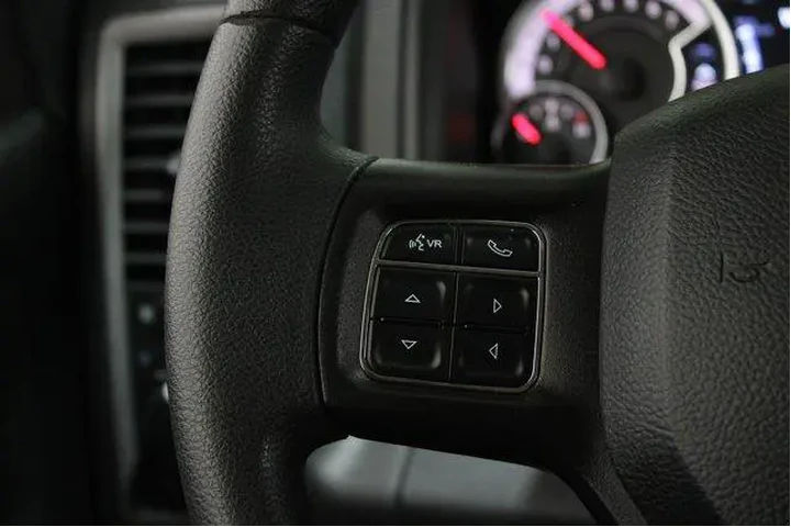 $31949 : Ram 1500 Classic 2022 4x2 Tr image 8