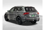 $19988 : 2020 Tiguan 2.0T SE R-Line Bl thumbnail