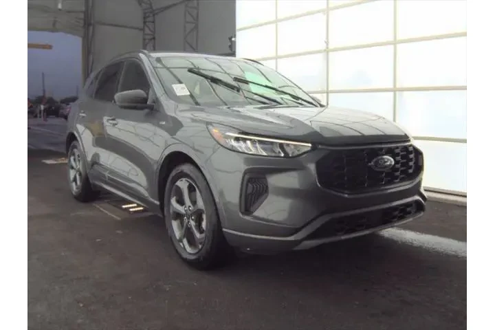 $22193 : Ford Escape 2024 ST-Line 4dr image 3