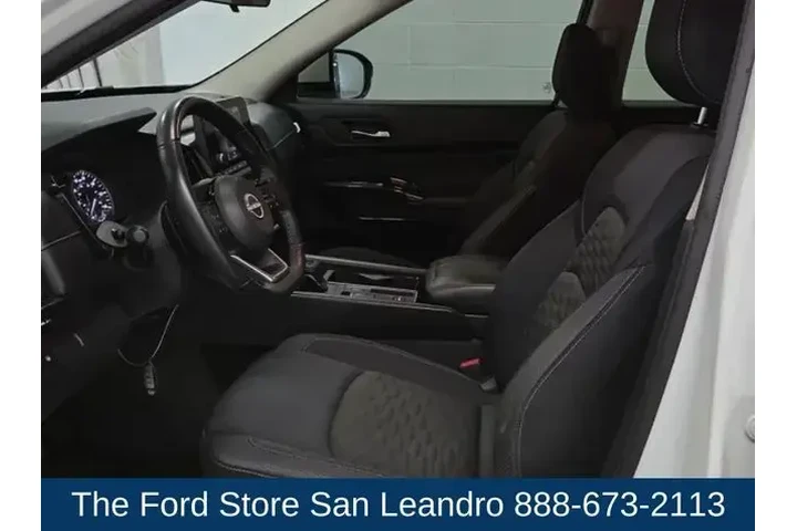 $26950 : Nissan Pathfinder 2022 SV 4d image 9