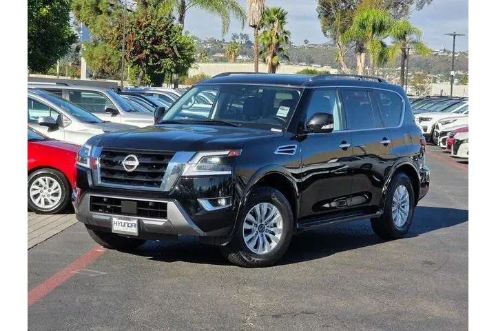 $28698 : Nissan Armada 2023 4x2 SV 4d image 2