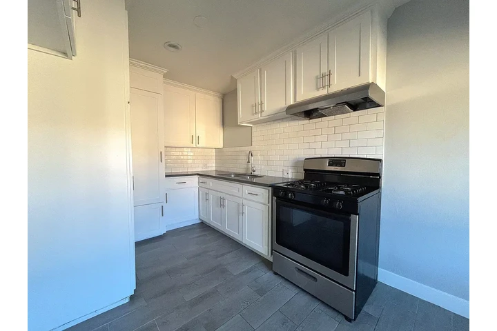 $1100 : Remodelado Apt en Huntington🏡 image 7