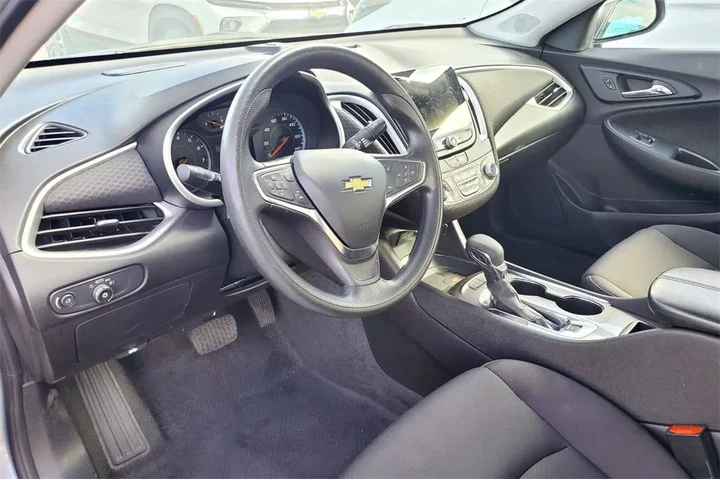 $18243 : Chevrolet Malibu 2024 LT 4dr image 10