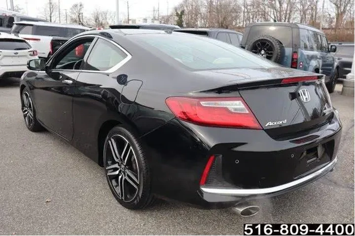 $18447 : Honda Accord 2017 Touring 2d image 4