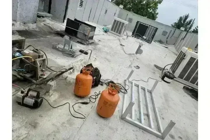 REPARACIÓN AIRE ACONDICIONADO image 4