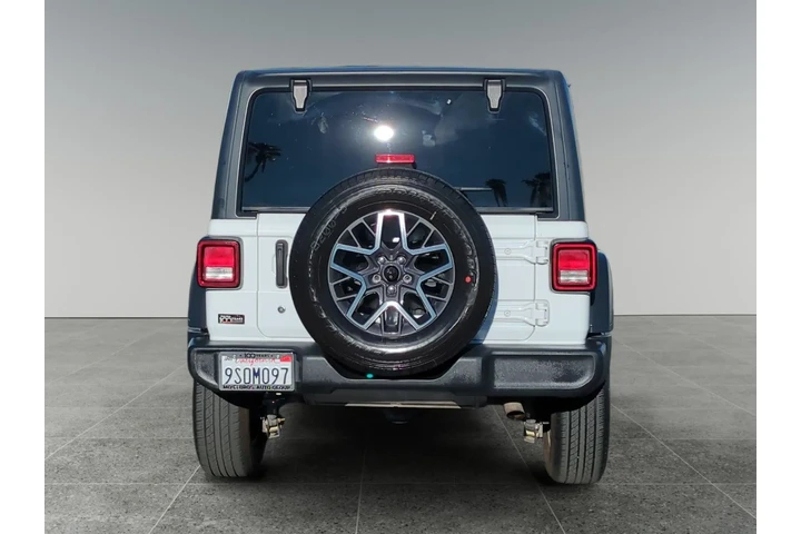 $26350 : Jeep Wrangler Unlimited 2019 image 4