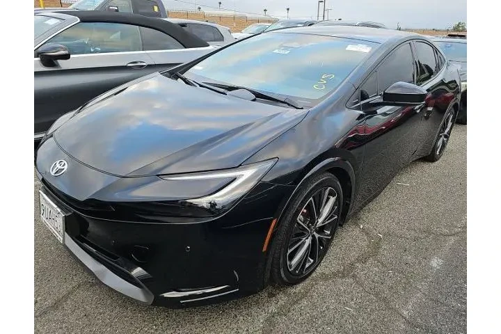 $28800 : Toyota Prius 2025 LE 4dr Hat image 3