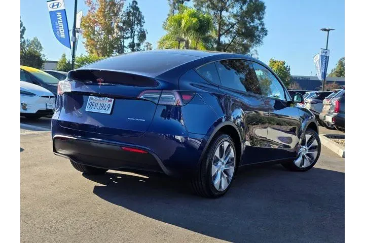 $32400 : Tesla Model Y 2023 AWD 4dr C image 5