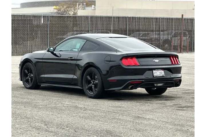 $15990 : Ford Mustang 2018 EcoBoost 2 image 5