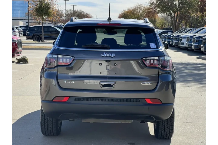 $20953 : Jeep Compass 2023 4x4 Latitu image 8