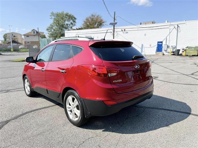 $6500 : 2012 HYUNDAI TUCSON image 7