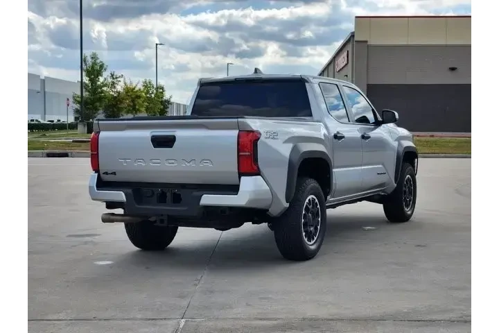 $35555 : Toyota Tacoma 2024 4x4 SR5 4 image 5