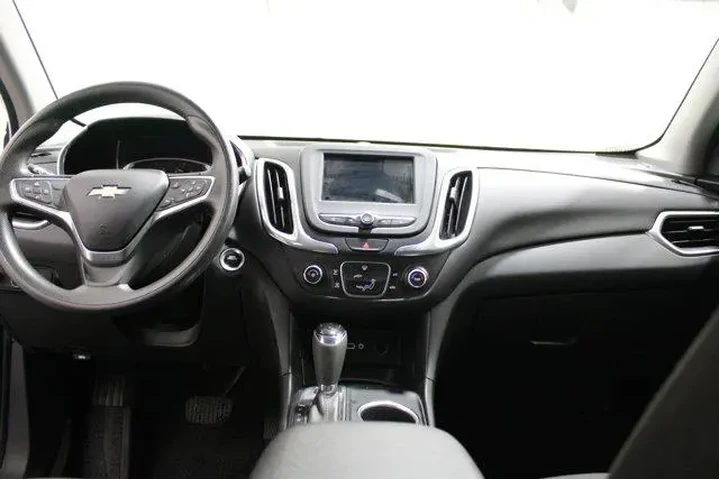 $12959 : Chevrolet Equinox 2019 4x4 L image 2