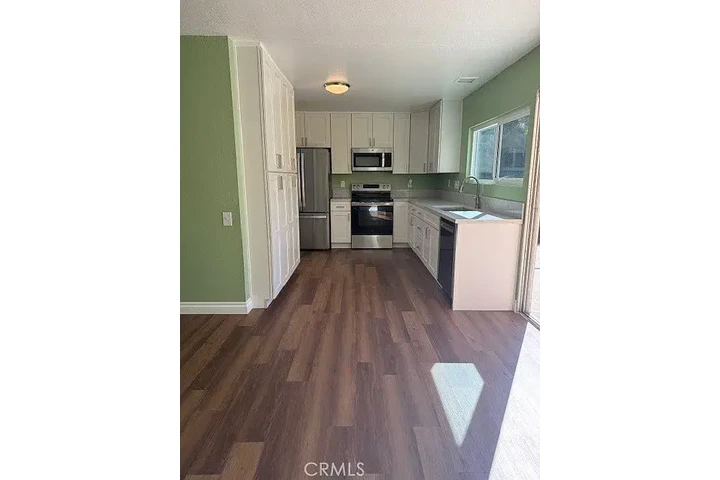 $3650 : Hermosa casa remodelada image 2