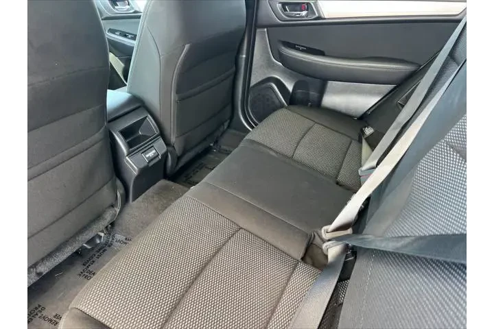 $16395 : Subaru Outback 2018 AWD 2.5i image 5
