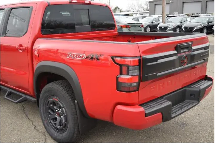 $39900 : Nissan Frontier 2025 4x4 PRO image 10