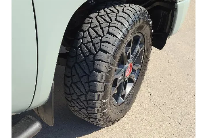 $39976 : Toyota Tundra 2021 4x4 TRD P image 8