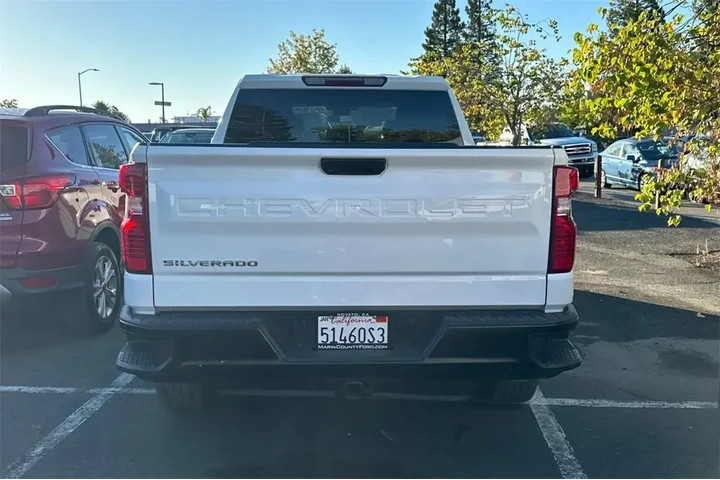 $33433 : Chevrolet Silverado 1500 202 image 3