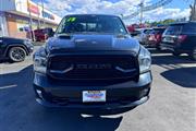 $33299 : 2018 RAM 1500 Sport 4x4 Crew thumbnail