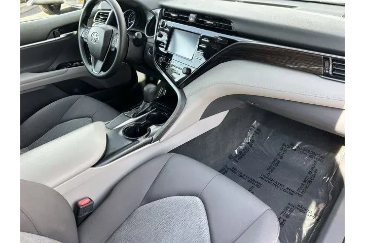 $19999 : Toyota Camry 2019 SE 4dr Sed image 8