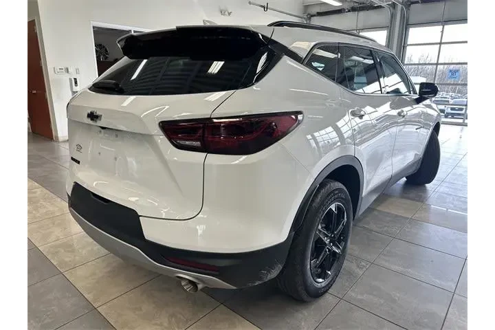 $27000 : Chevrolet Blazer 2024 LT 4dr image 9