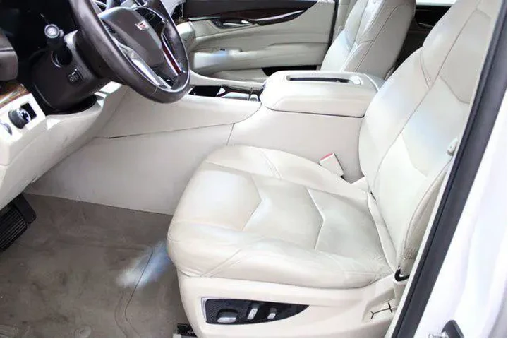 $28928 : Cadillac Escalade 2016 Stand image 6