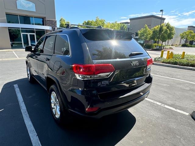 2015 Grand Cherokee Laredo 2WD image 5