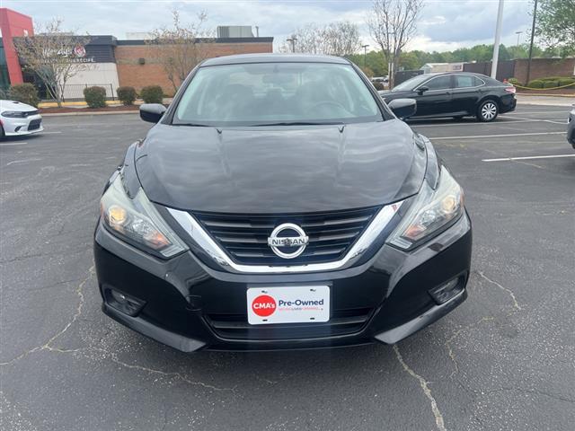 $11990 : PRE-OWNED 2017 NISSAN ALTIMA image 2