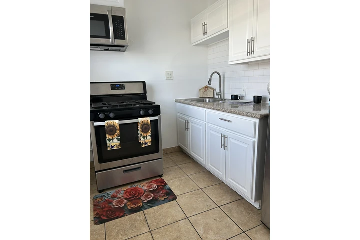 $1295 : 🏡 Estudio en Renta – Excelent image 4