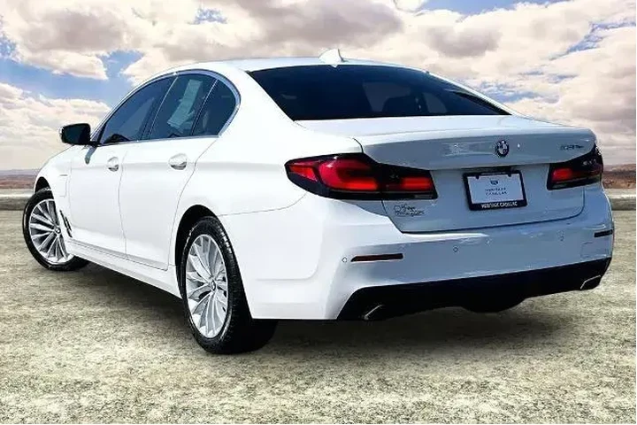 $25991 : BMW 5 Series 2021 530e 4dr S image 4