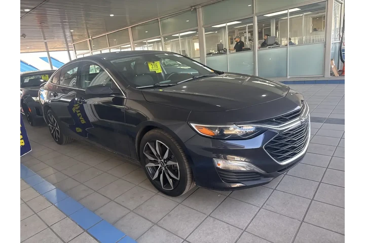 $18433 : Chevrolet Malibu 2023 RS 4dr image 3