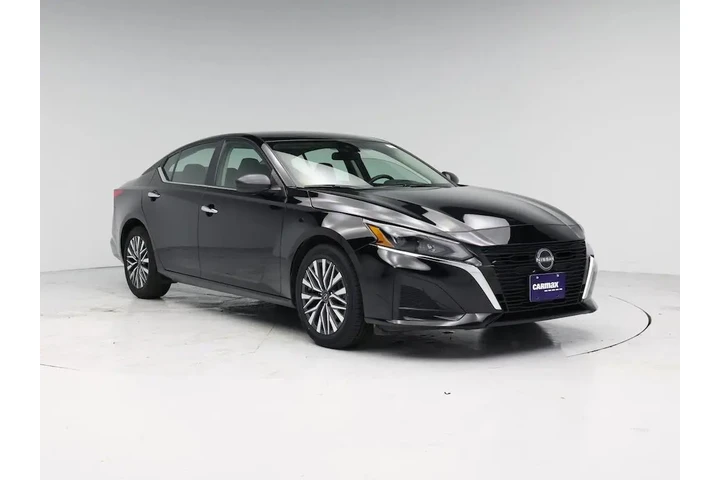 $21998 : Nissan Altima 2025 2.5 SV 4d image 1